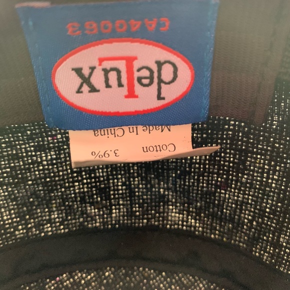 Black wool tweed blend cap by Delux - Picture 3 of 4